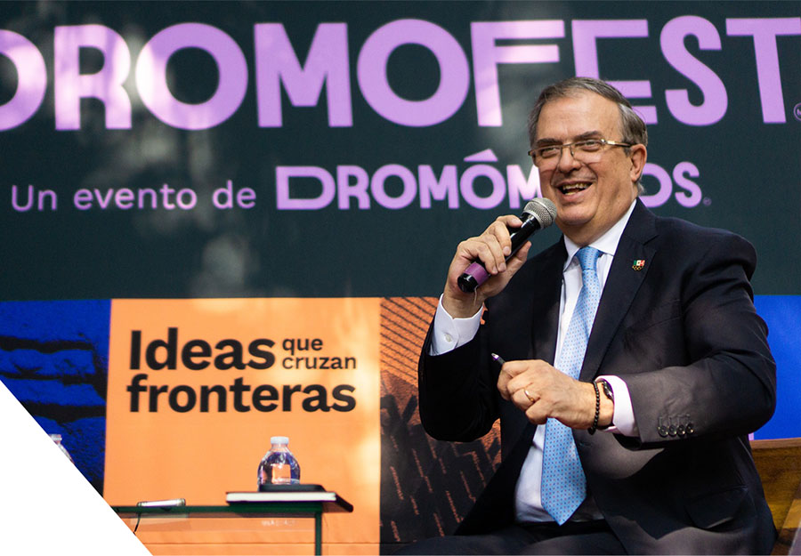 MARCELO EBRARD VISITA LA CASA UC