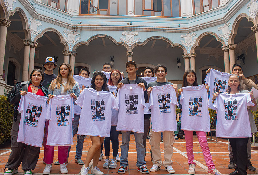 TE INVITAMOS A LA EXPERIENCIA UC TAYLOR'S VERSION